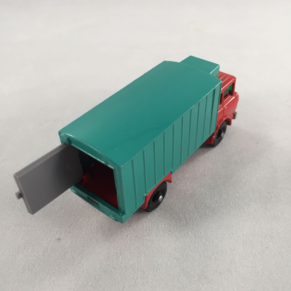 1967 Lesney Matchbox No. 44 REFRIGERATOR TRUCK with Original Box 1:86 Scale